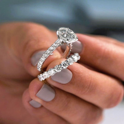 Should the Engagement Ring and Wedding Ring Match?