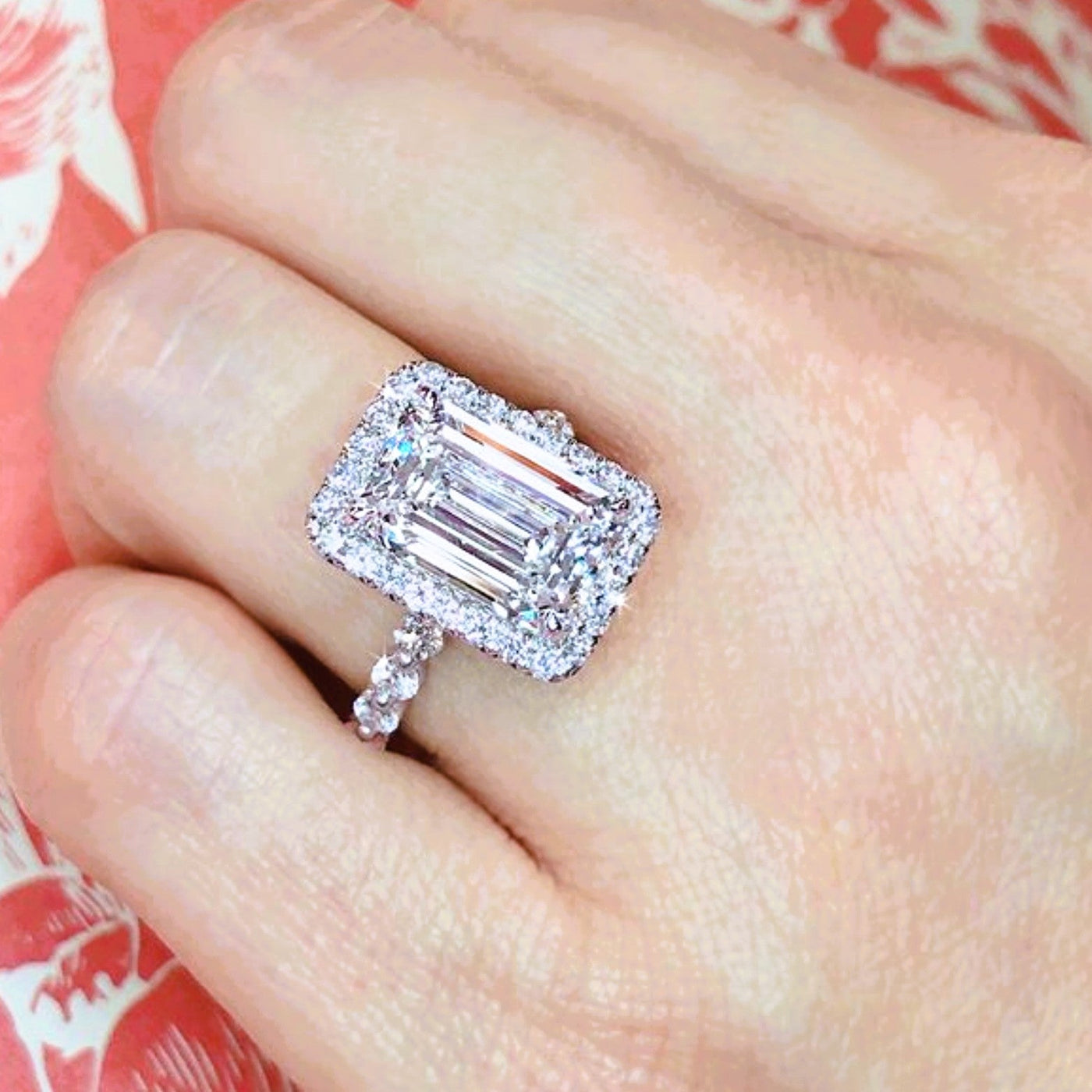 Emerald Cut Diamond Halo Engagement Ring | Dallas - Shapiro Diamonds