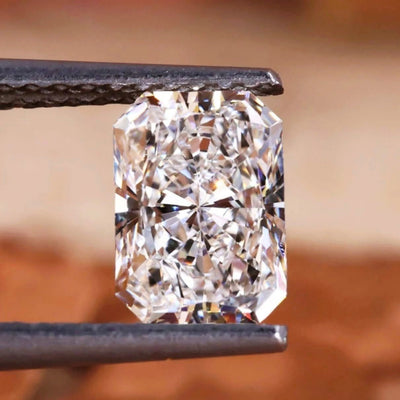 loose radiant cut diamond at Shapiro Diamonds in Dallas