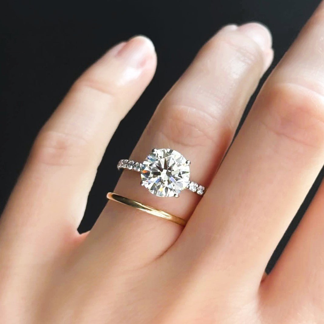 Round Diamond Engagement Ring with Dainty Band | Dallas - Shapiro Diamonds